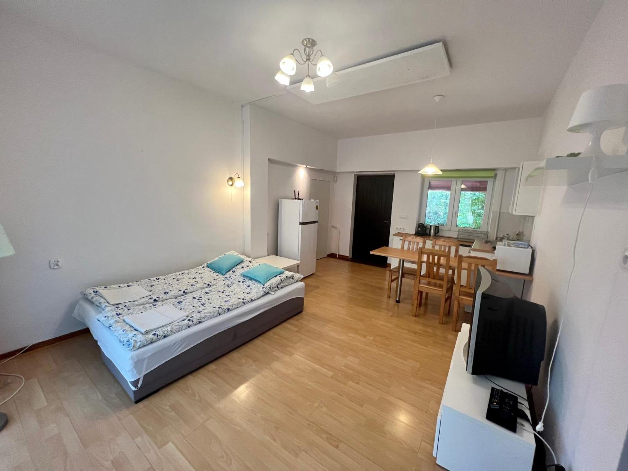 Sosnowy Apartament Józefów Buitenkant foto